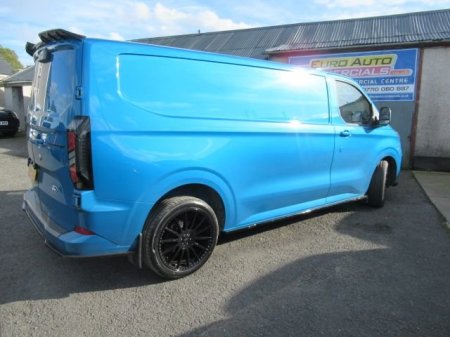 2025 Ford Transit Custom - photo 2