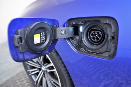 2022 BMW 3-Series - photo 24
