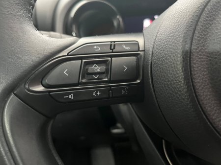2020 Toyota Yaris - photo 18