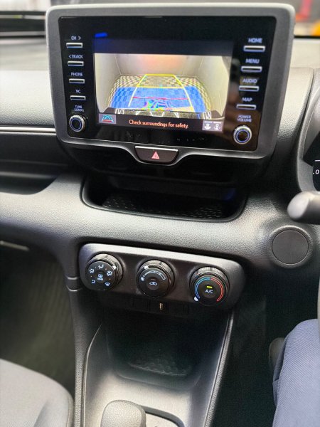 2020 Toyota Yaris - photo 19