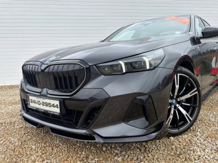 2024 BMW 5-Series - photo 28