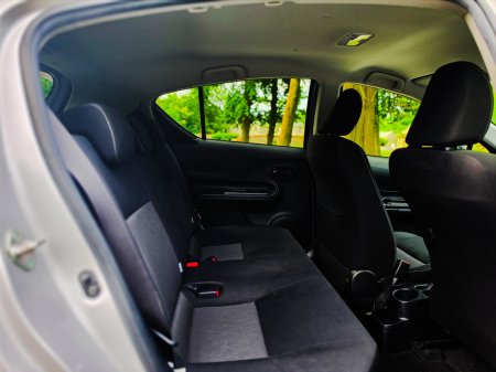2020 Toyota Aqua - photo 28
