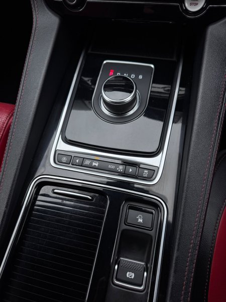 2017 Jaguar F-Pace - photo 23