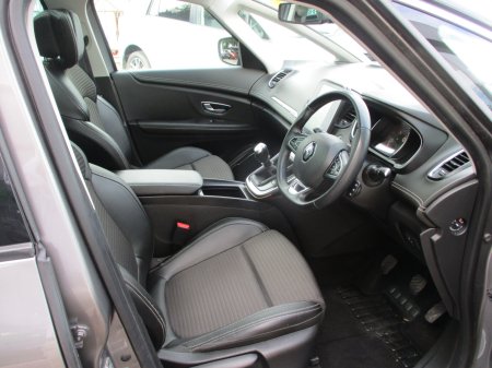 2017 Renault Scenic - photo 9
