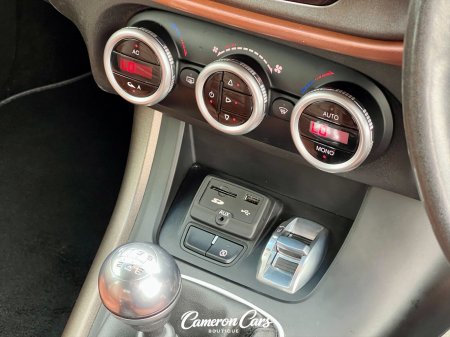 2014 Alfa Romeo Giulietta - photo 14