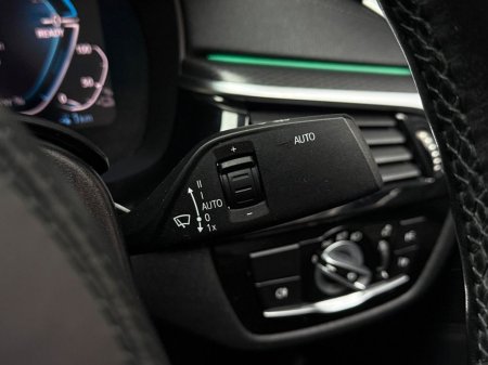 2021 BMW 5-Series - photo 24