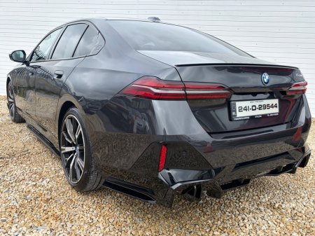 2024 BMW 5-Series - photo 14