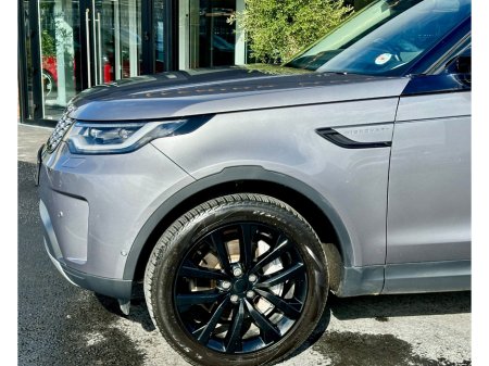 2022 Land Rover Discovery - photo 7