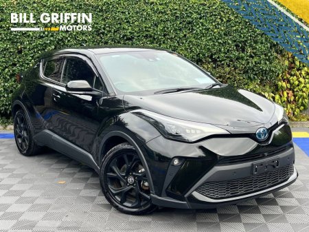 2023 Toyota C-HR 1.8 HYBRID AUTO // APPLE CARPLAY/ANDROID AUTO // ADAPTIVE CRUISE CONTROL // 18" ALLOYS