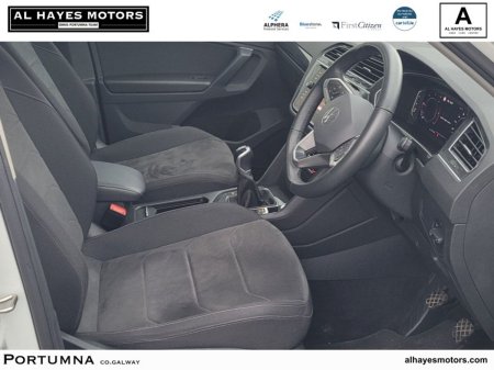 2023 Volkswagen Tiguan - photo 3