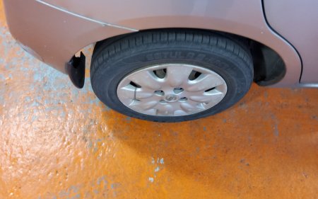 2005 Nissan Micra - photo 11