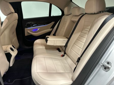 2020 Mercedes-Benz E-Class - photo 4