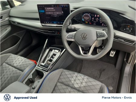 2026 Volkswagen Golf - photo 2