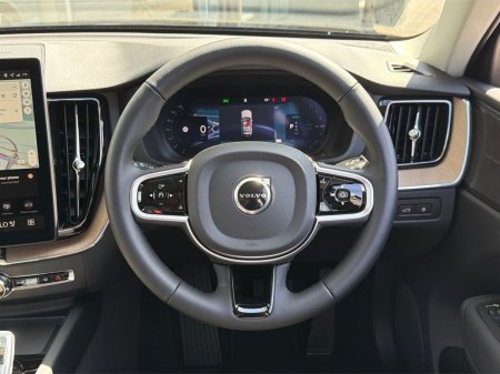 2026 Volvo XC60 - photo 12
