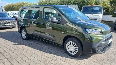 2025 Toyota Proace - photo 13