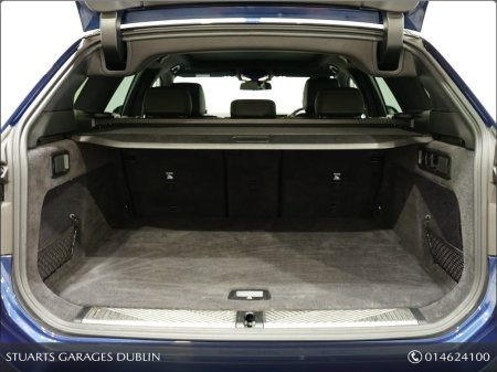 2025 BMW 5-Series - photo 30