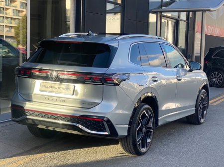 2025 Volkswagen Tiguan - photo 5