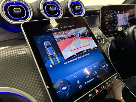 2025 Mercedes-Benz GLC - photo 9