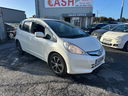 2011 Honda Fit - photo 2
