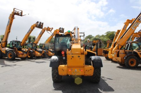 0 JCB  - photo 4