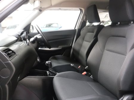 2023 Suzuki Swift - photo 9