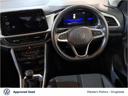 2023 Volkswagen T-Roc - photo 2