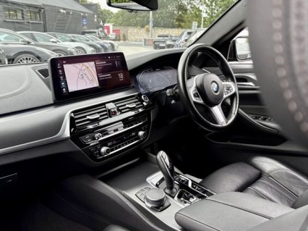 2021 BMW 5-Series - photo 22