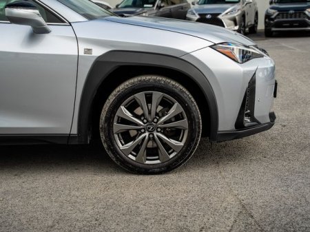 2023 Lexus UX - photo 3