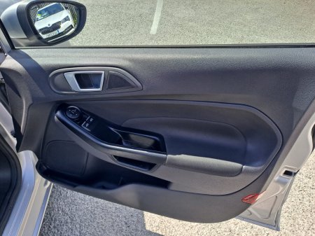 2017 Ford Fiesta - photo 13