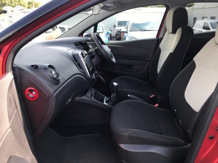 2019 Renault Captur - photo 2