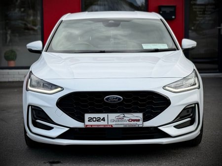 2024 Ford Focus - photo 2