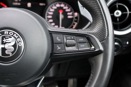 2023 Alfa Romeo Stelvio - photo 13