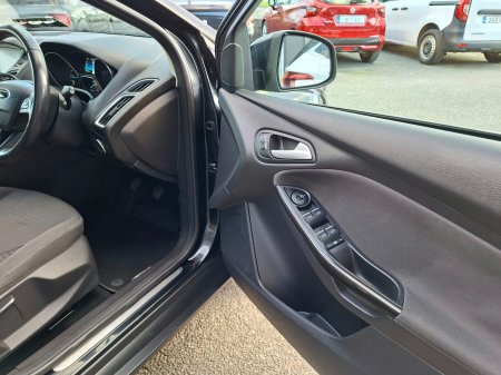 2015 Ford Focus - photo 11
