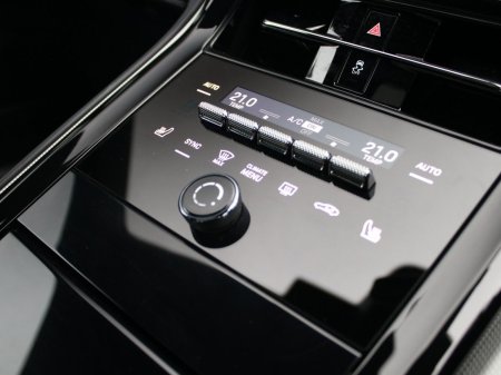 2025 Porsche Panamera - photo 19