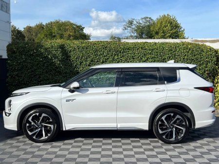 2022 Mitsubishi Outlander - photo 3