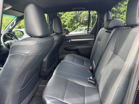 2025 Toyota Hilux - photo 7