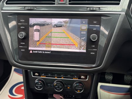 2020 Volkswagen Tiguan - photo 14