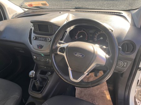 2020 Ford Transit - photo 13