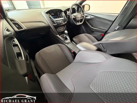 2018 Ford Focus - photo 30