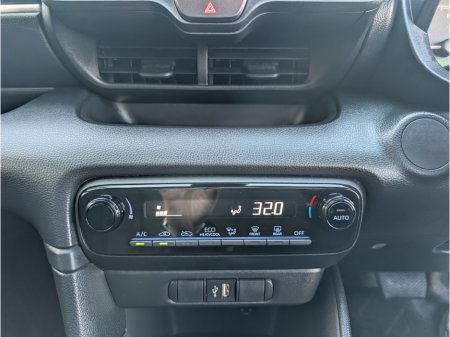 2023 Toyota Yaris - photo 18