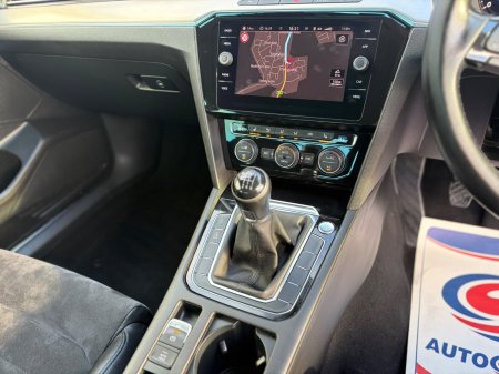 2020 Volkswagen Passat - photo 9