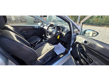 2016 Ford Fiesta - photo 9