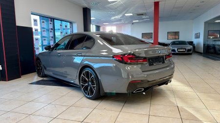 2022 BMW 5-Series - photo 8