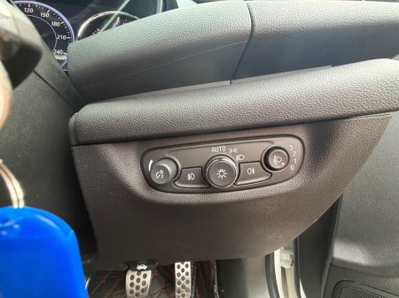 2022 Opel Insignia - photo 16