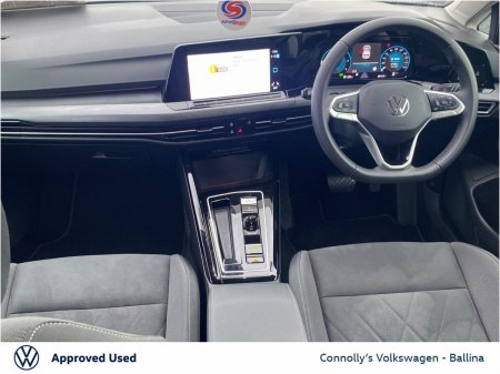 2024 Volkswagen Golf - photo 2