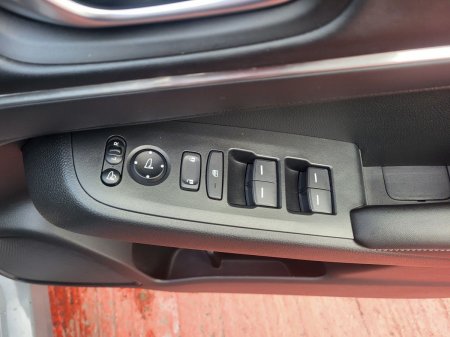 2025 Honda HR-V - photo 8