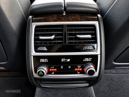 2017 BMW 7-Series - photo 23