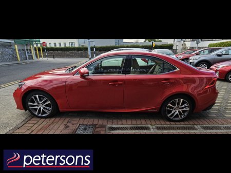 2017 Lexus IS - photo 5