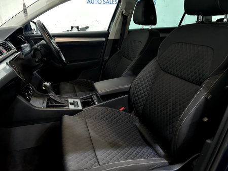 2022 Skoda Superb - photo 8
