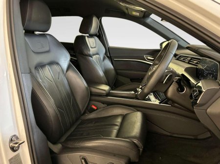 2023 Audi Q8 e-tron - photo 11